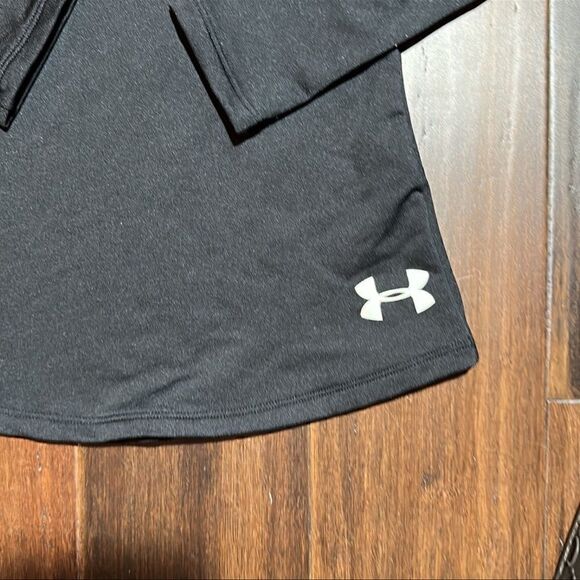 Under Armour Girls Compression Shirt - Picture 2 of 4